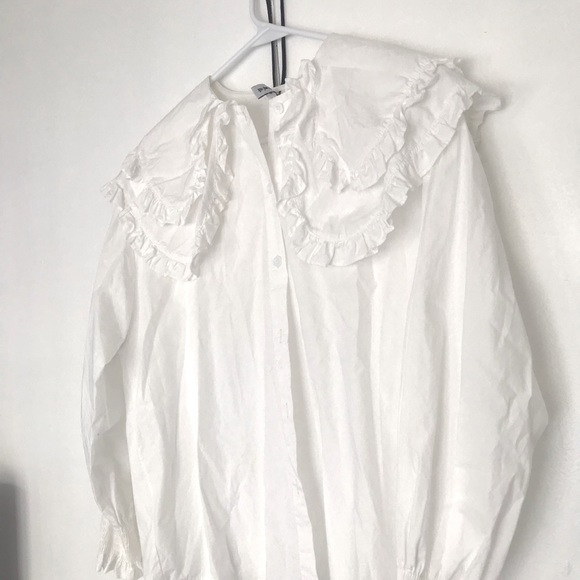 Tops - Bloon long sleeve shirt 🛍🛍